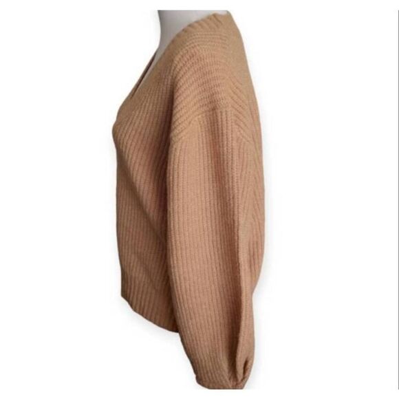 HYFVE TAN RED DRESS BOUTIQUE ALL GROWN UP TAN SWEATER SZ.M NWT. - Picture 5 of 10